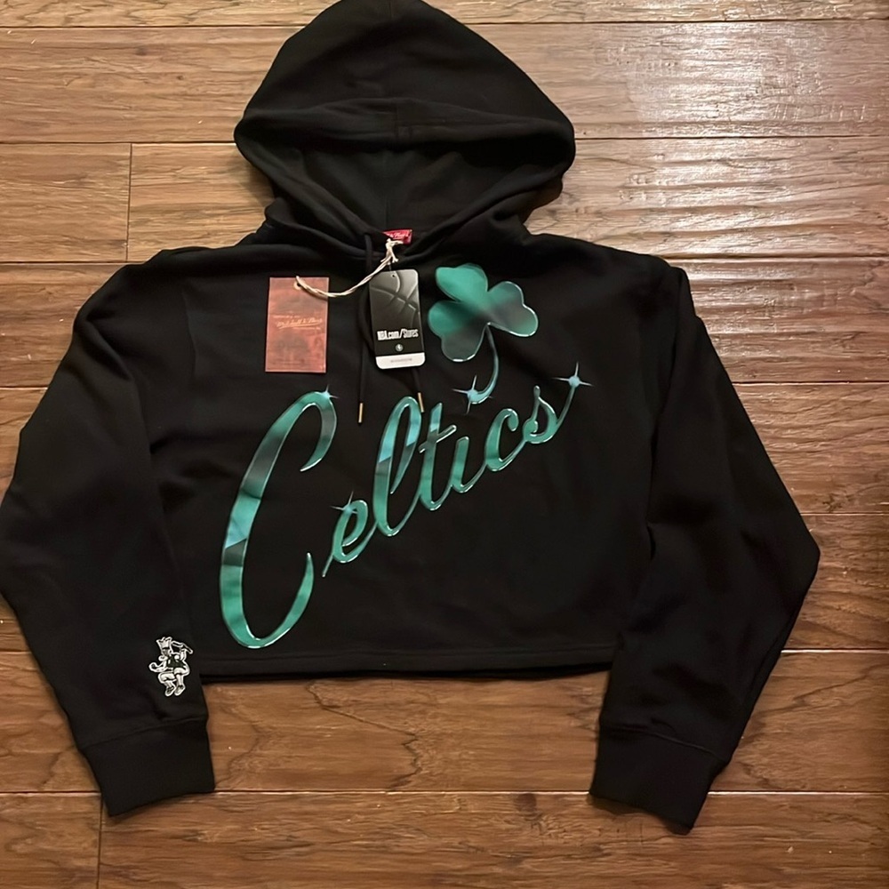 Mitchell & Ness Women’s Cropped Boston Celtics Hoodie Size L